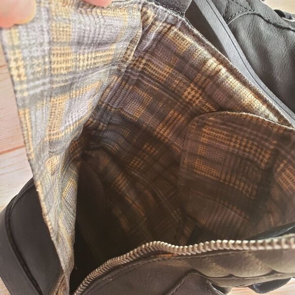 Nine West Leather Lace Up Quilted Distressed Round Toe Ankle Boots Booties 8 M - Picture 13 of 16